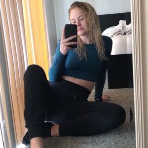 Meet your Posher, Delaney